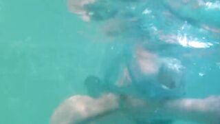 super-jodidamente caliente nena de natación subacuática rusalka